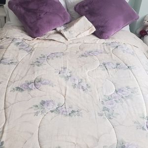 The Bay TWIN Lightweight Reversible Floral Comforter + Sham